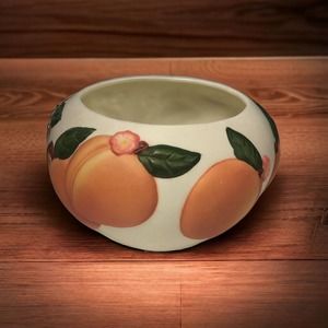 Vintage Claire Burke Peach Serving Bowl. Raised Peaches, Buds & Branches Georgia